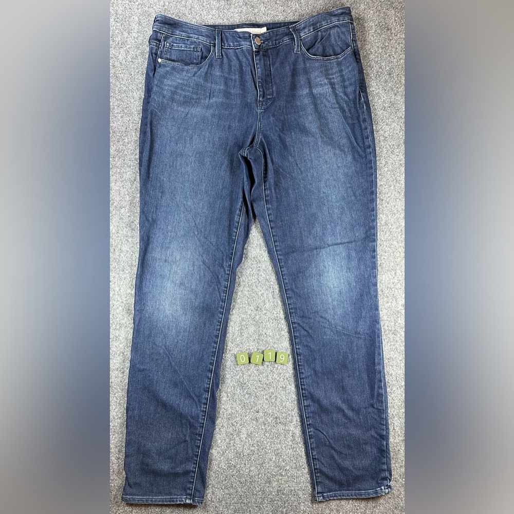 Athleta Women's Straight Leg Blue Jeans
